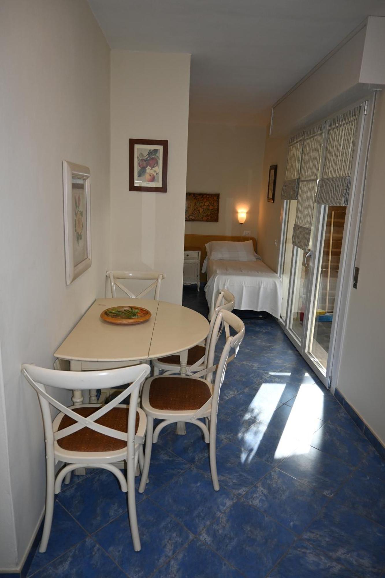 Residence Il Mandorlo Lacona Eksteriør bilde